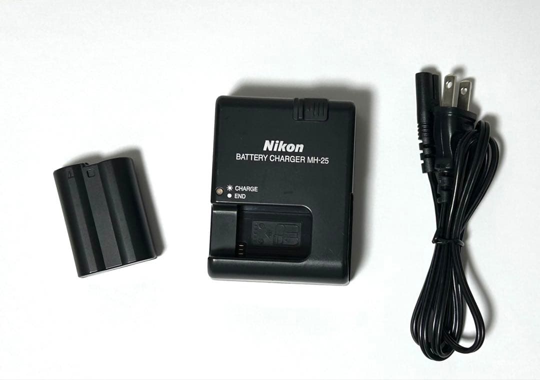 ☆撮影数極少220回☆Nikon D7200 ボディのみ　ニコンDX機