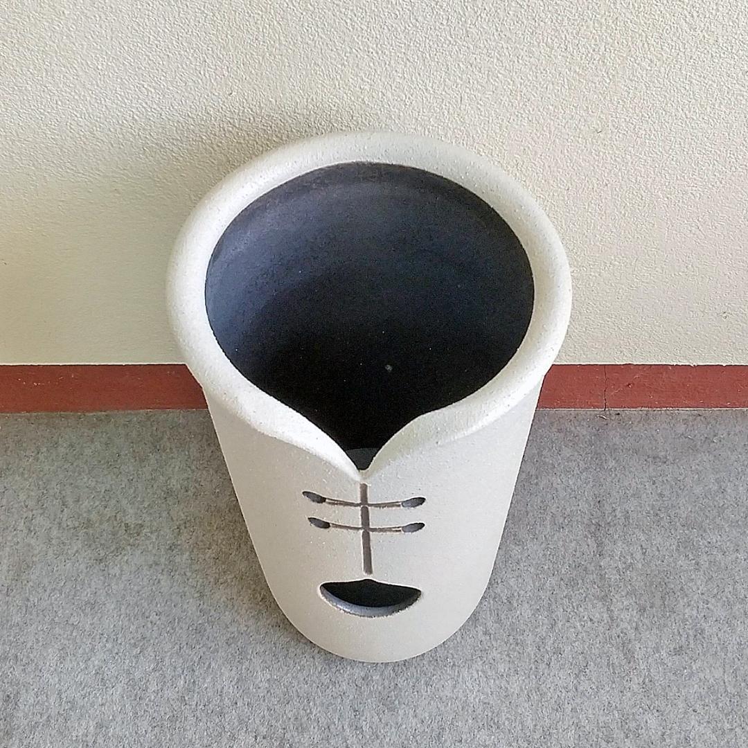 陶器傘立て　ツートンカット傘立　信楽焼　524-06　現品限り　ヤマタツ陶業