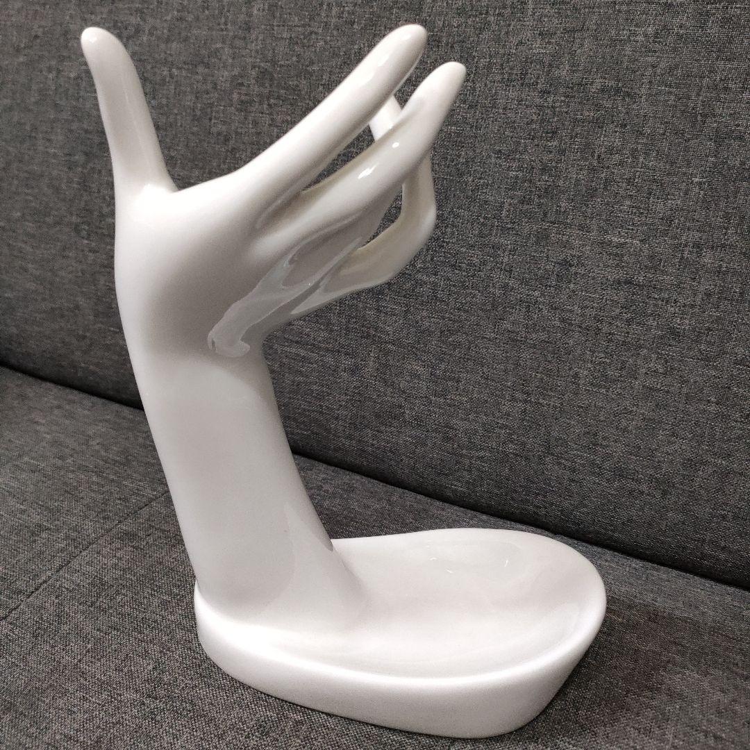 手形のジュエリーホルダー 白