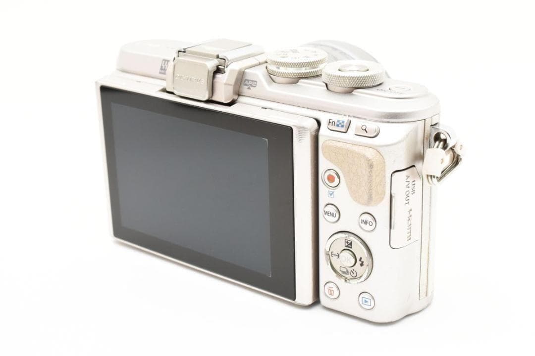 OLYMPUS オリンパス E-PL8 レンズセット ミラーレス一眼カメラ
