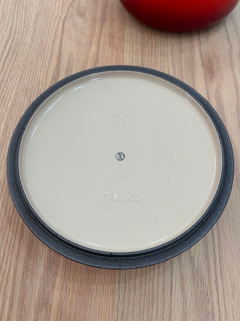 ル・クルーゼ(Le Creuset) ココット・ロンド 20cm チェリーレッド