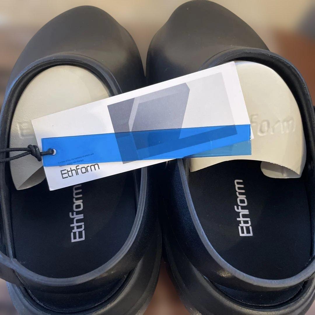 Smile（╹◡╹）Ethform ブラック クロッグサンダル
