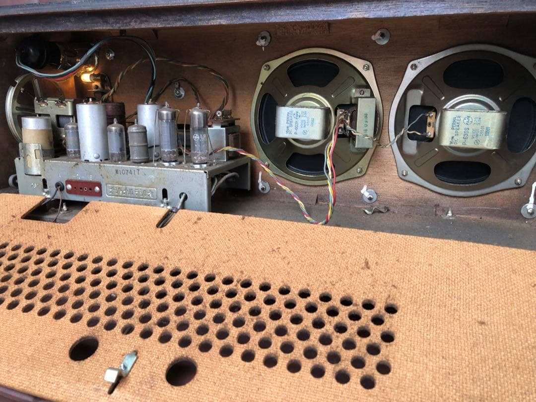 昭和レトロ　真空管　ラジオ　アンティーク(J 1)