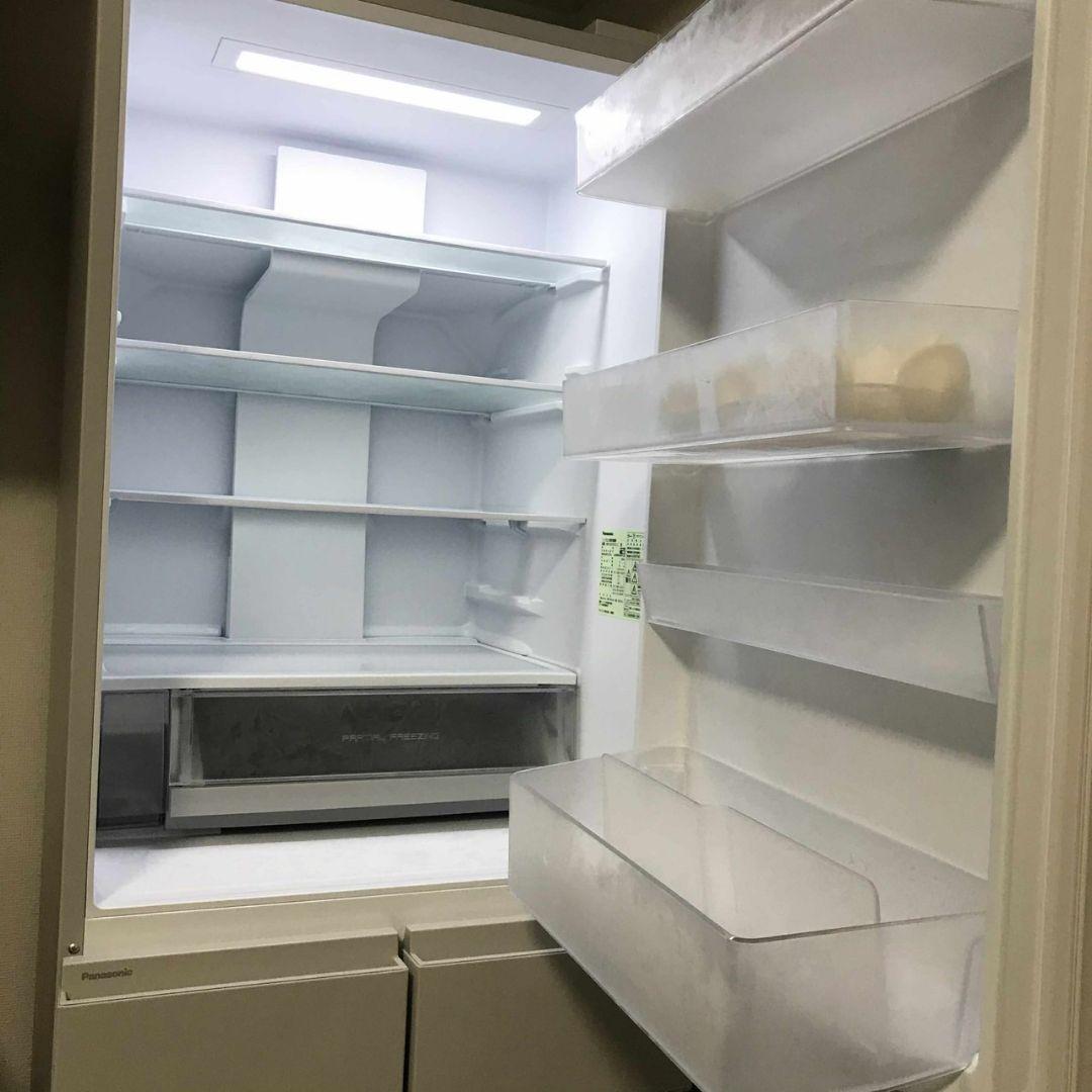 2025年8月購入の冷蔵庫。引き取り限定。