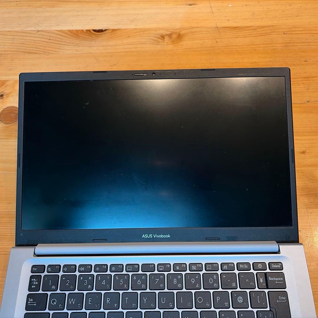 ASUS Vivobook 15.6インチ シルバー