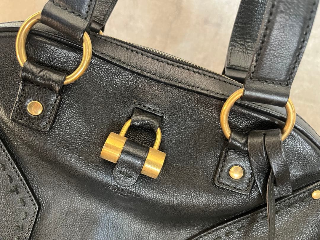 イヴ・サンローラン　ミューズバッグ　ブラック