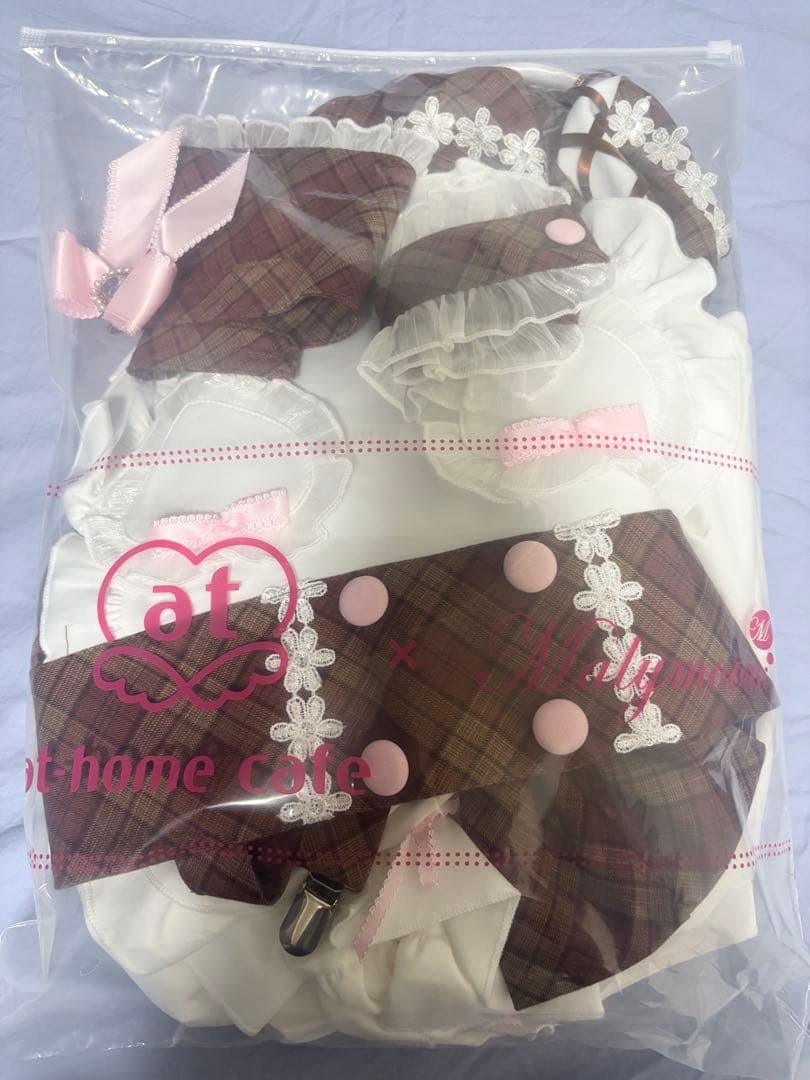 あっとほぉ〜むカフェ メイド服 マリームーン ピンクショコラティエメイド