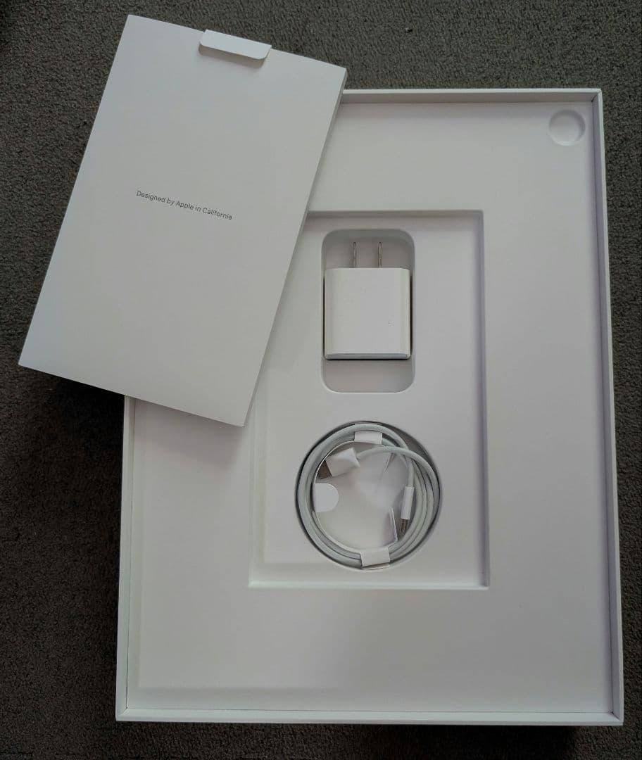 iPad Pro 12.9\" 512GB + キーボードフォリオ + ペンシル