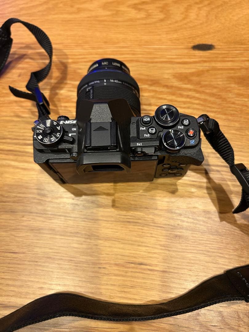 OLYMPUS OM-D E-M5 Markⅱ デジタルカメラ　望遠レンズ付き