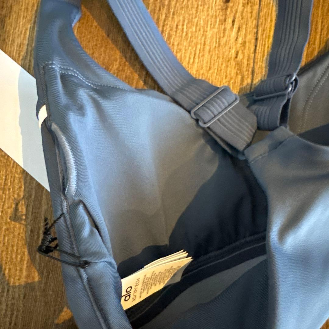 alo yoga スポーツブラとレギンスセット グレー