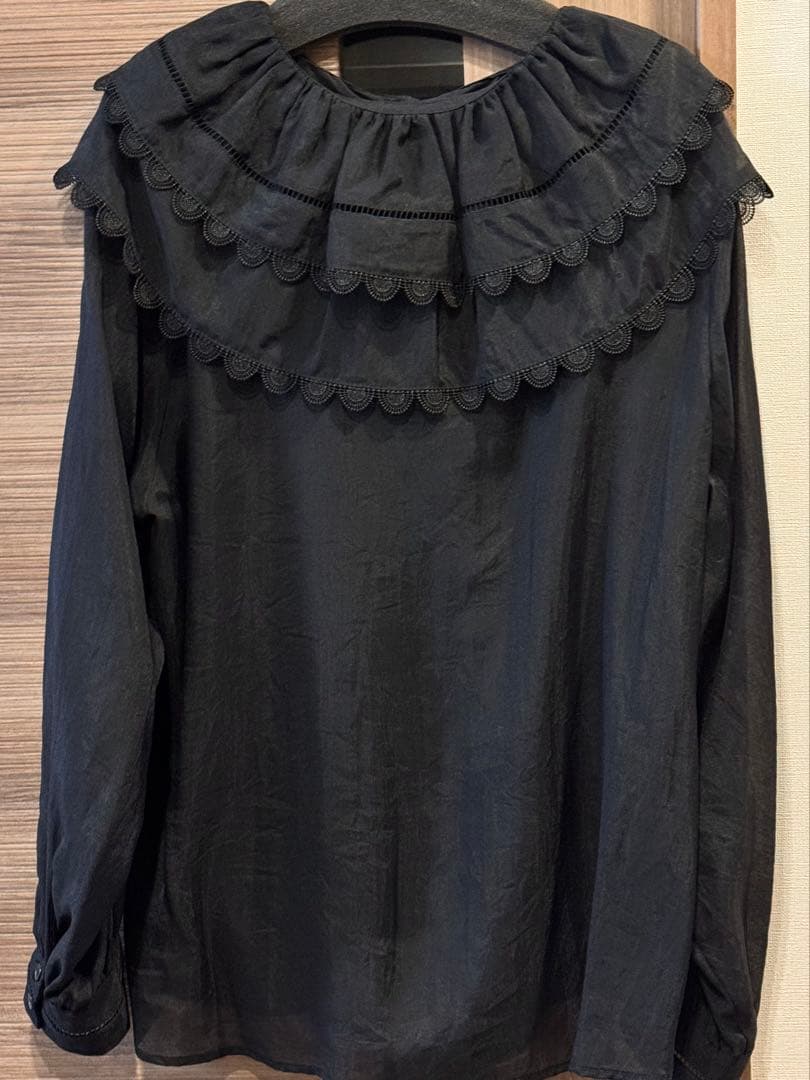 ＜dahl’ia＞ビッグフリルカラー シャツ