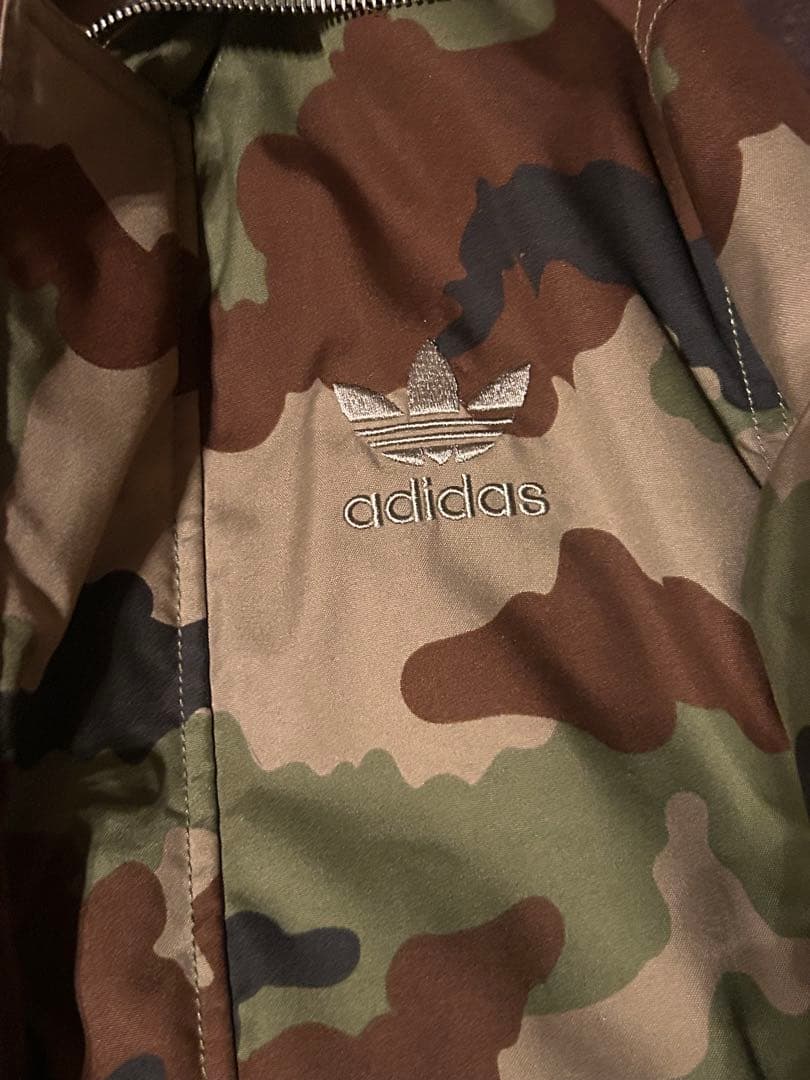 adidas カモフラージュ ダウンジャケット M