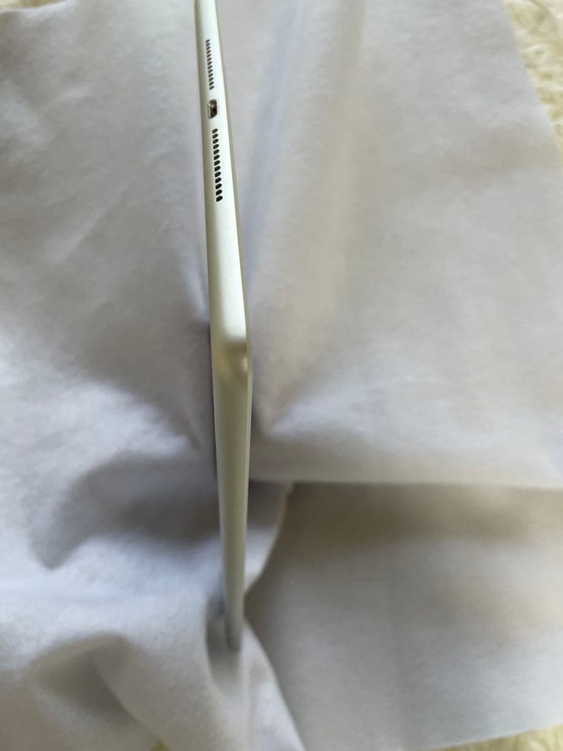 [動作確認済み] iPad第６世代 32GB Wi-Fiモデル ケースつき