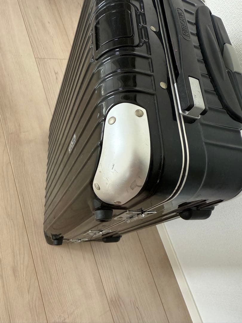 Rimowa 機内持ち込み可スーツケース