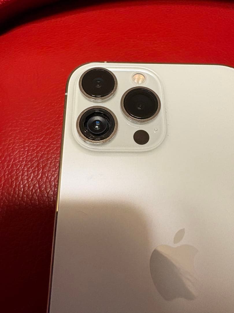 iPhone13Promax レンズ割れ シルバー 256GB