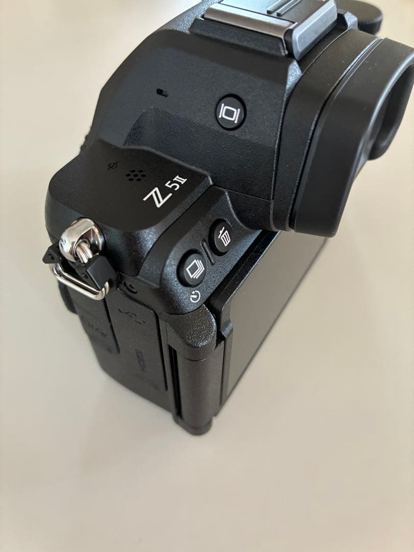 【美品】室内試写のみ　保証あり　Nikon Z5ii ミラーレス一眼カメラ