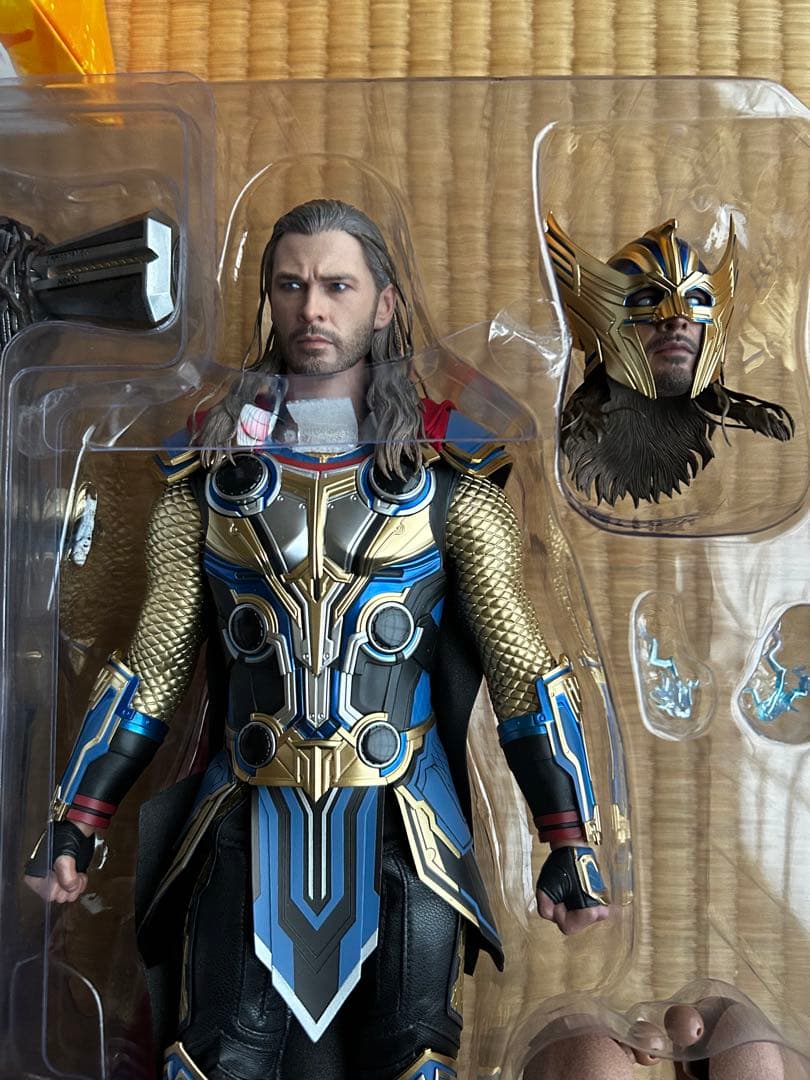 ホットトイズ　ソー(ボーナスアクセサリー付き) 「ソー：ラブ＆サンダー」