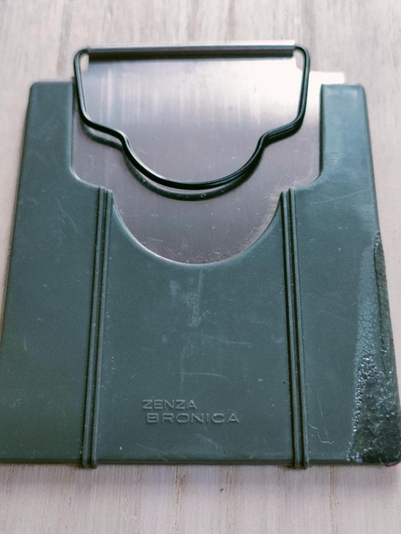 ★Zenza Bronica 一眼レフカメラ ★純正カバー ★遮光板 ケース付★