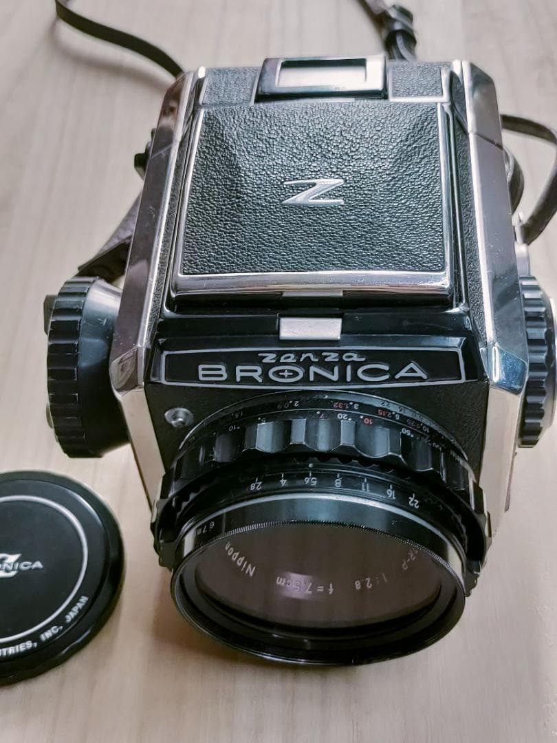 ★Zenza Bronica 一眼レフカメラ ★純正カバー ★遮光板 ケース付★
