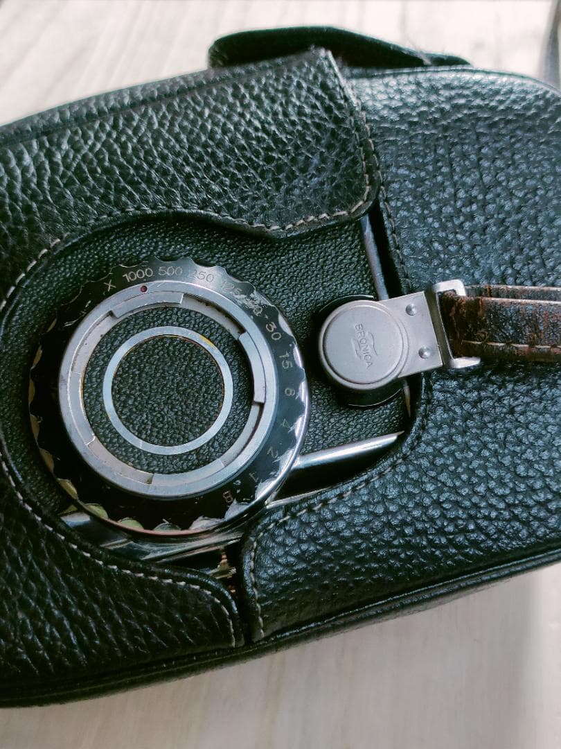 ★Zenza Bronica 一眼レフカメラ ★純正カバー ★遮光板 ケース付★