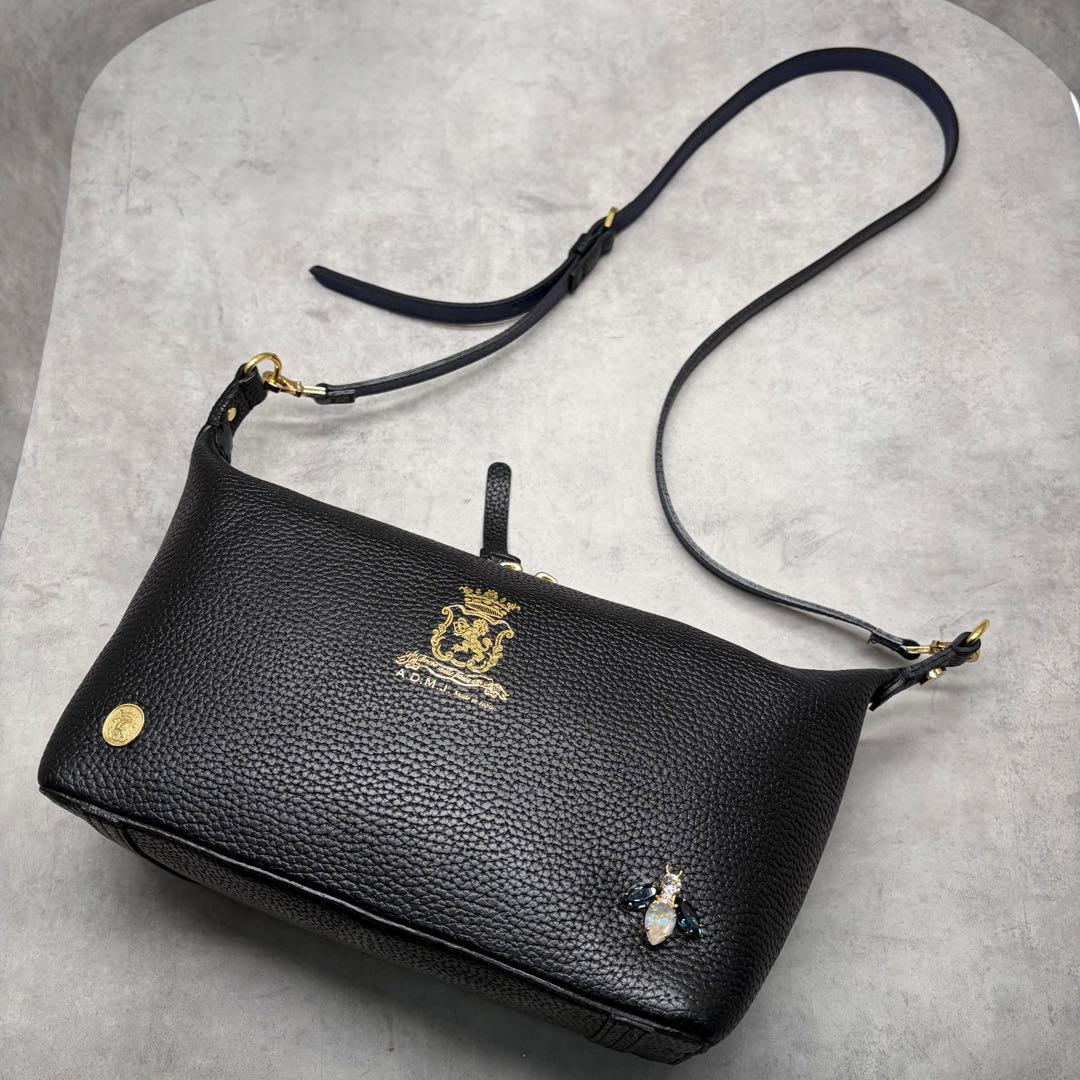 A.D.M.J. 日本製 シュリンクレザー Beeビジュー ショルダーバッグ 黒