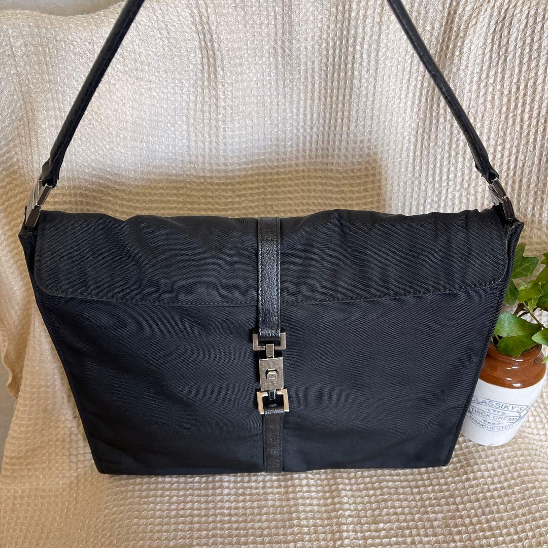 ◇ GUCCI グッチ ワンショルダーバッグ ナイロン×レザー ブラック ◇