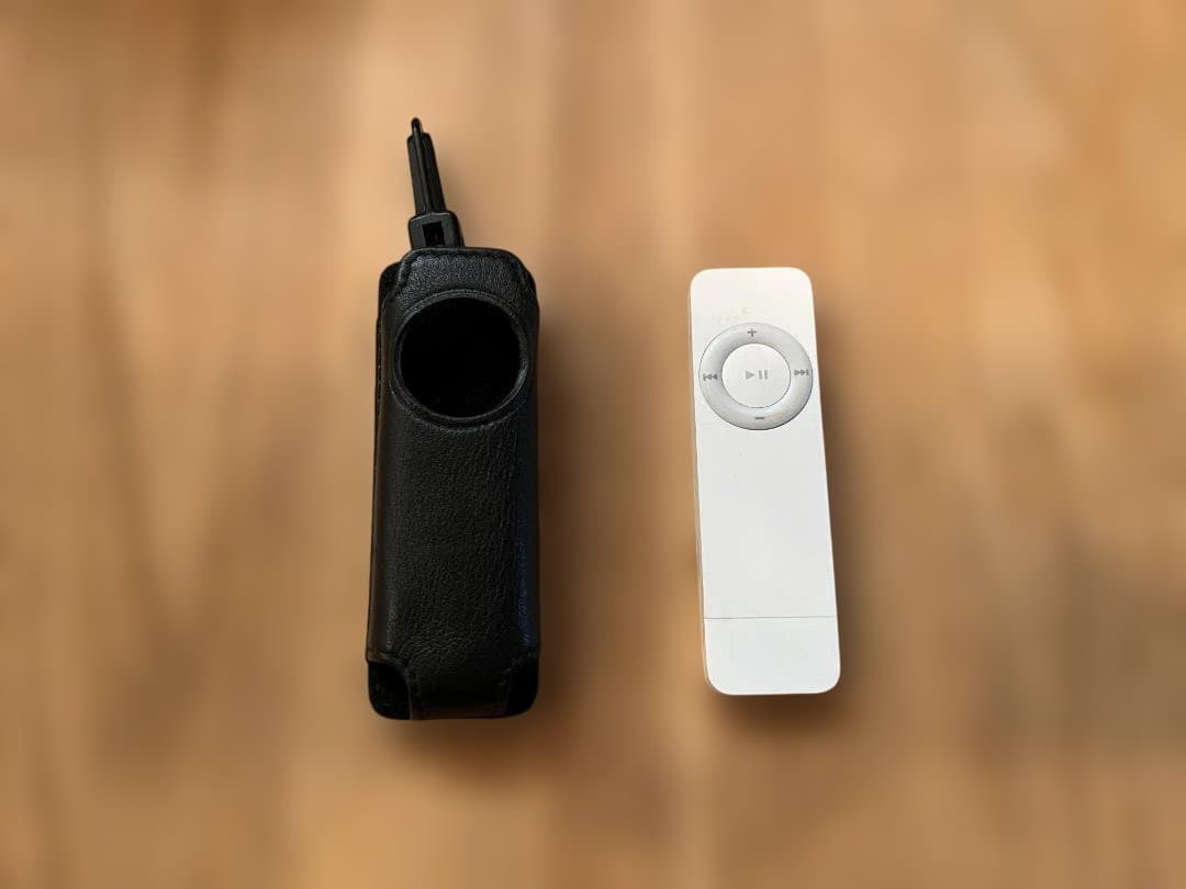 Apple iPod shuffle 第1世代 レザーケース付き