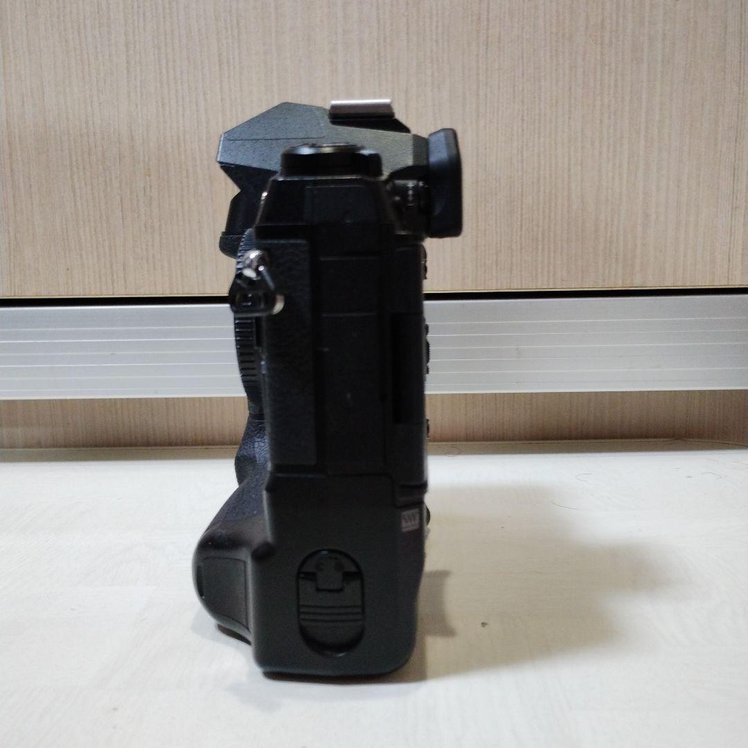 OLYMPUS OM-D E-M1X ミラーレス一眼