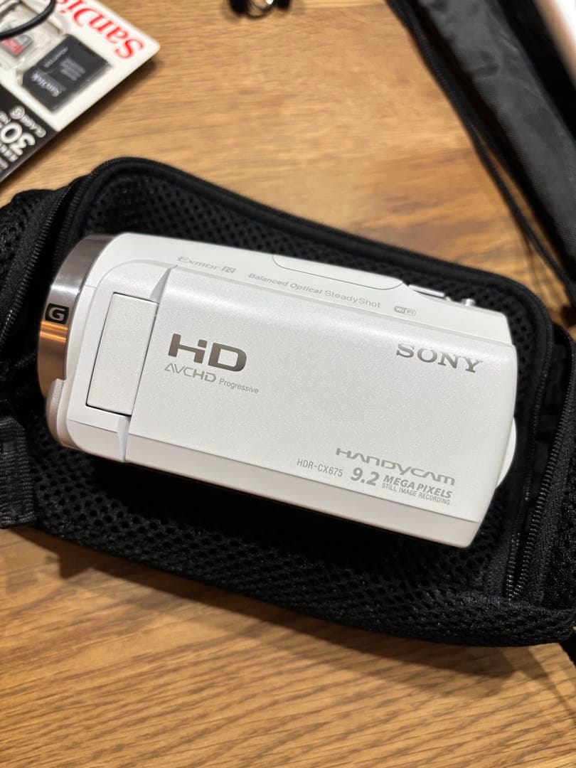 SONYハンディーカム　HDR-CX675 アクセサリー 三脚付属　ホワイト