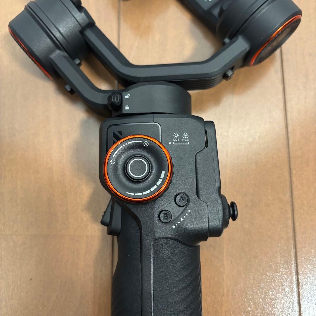 【超美品】Hohem iSteady M7 スマホジンバル AI追尾 リモコン付