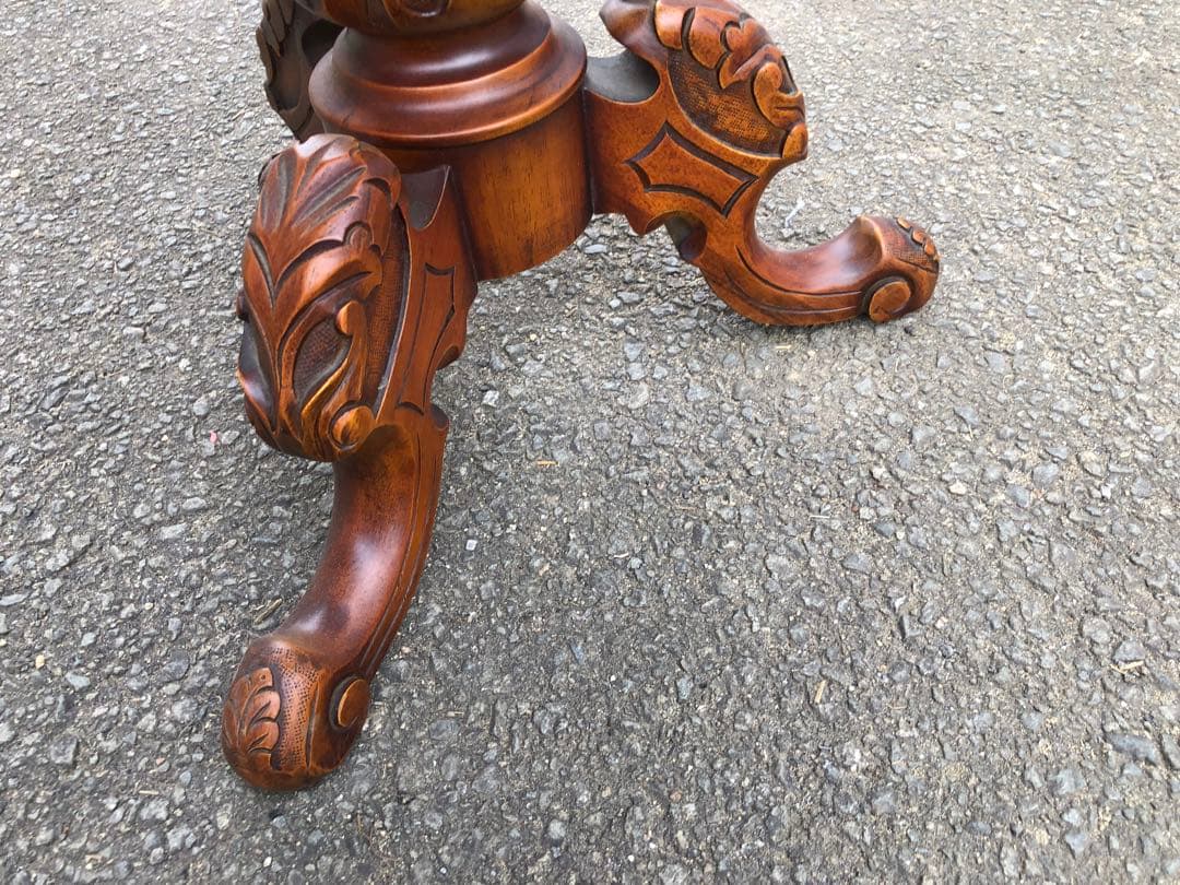 マホガニー無垢材 コーヒーテーブル アンティーク調木彫装飾 美しい木目のテーブル