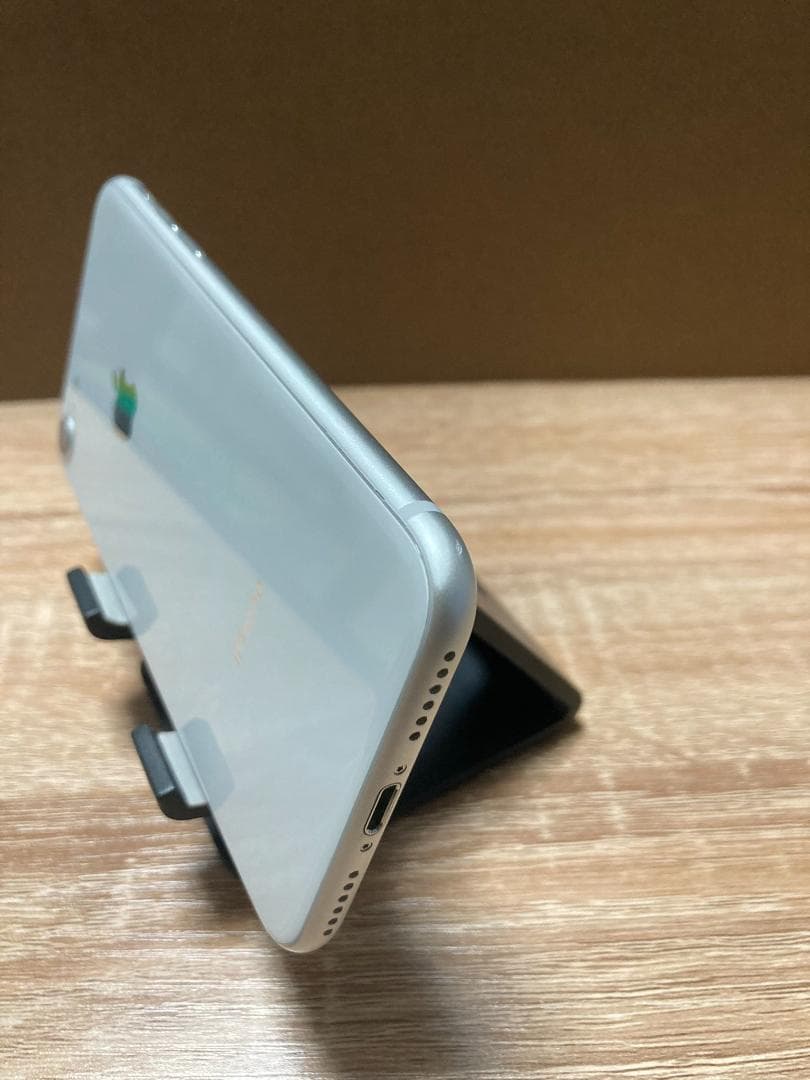 iPhone8 Silver 64GB SIMフリー