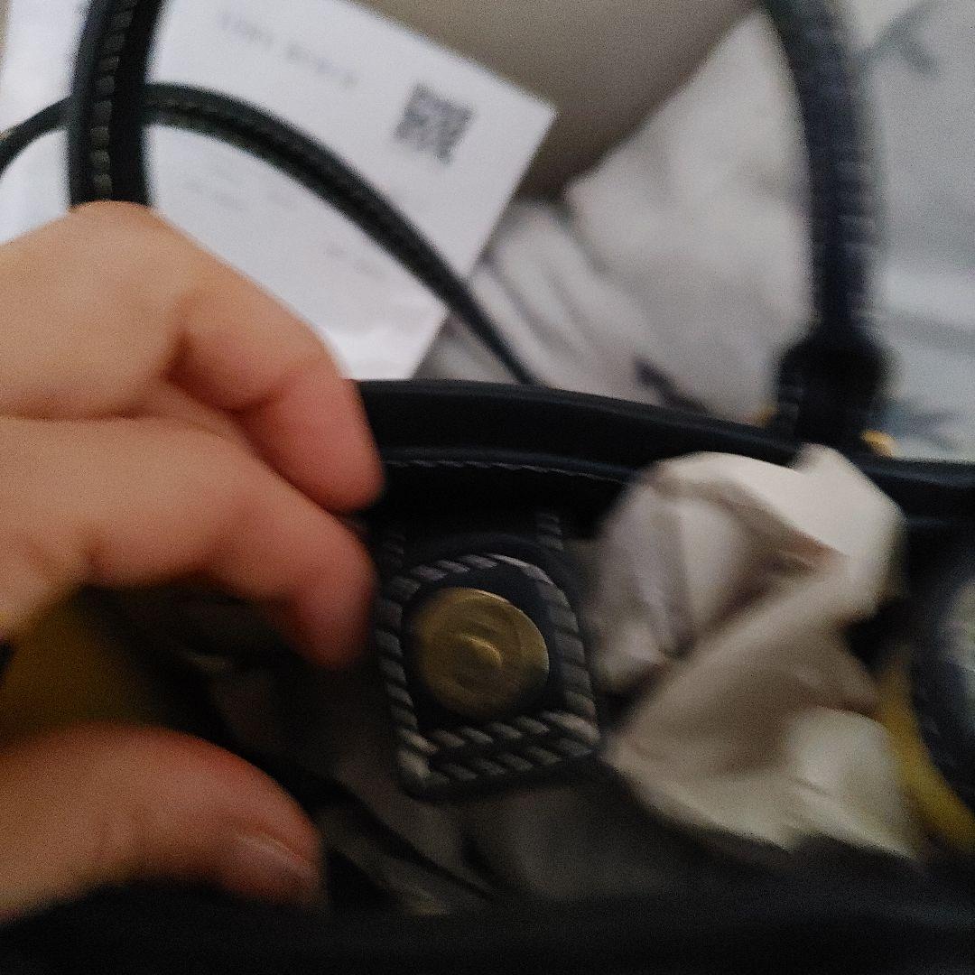 今週限定出品！美品！Tory Burch ミニショルダーバッグ ネイビー