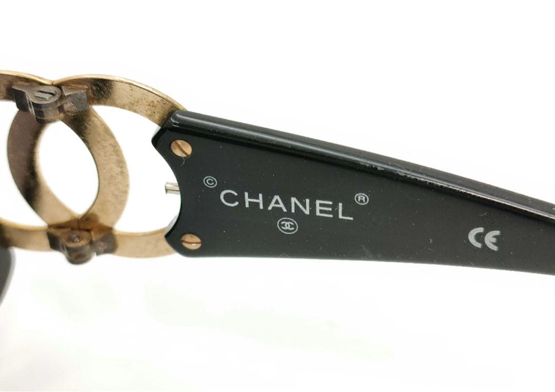 CHANEL ココマーク サングラス 黒×金 グレーレンズ ケース付 94305