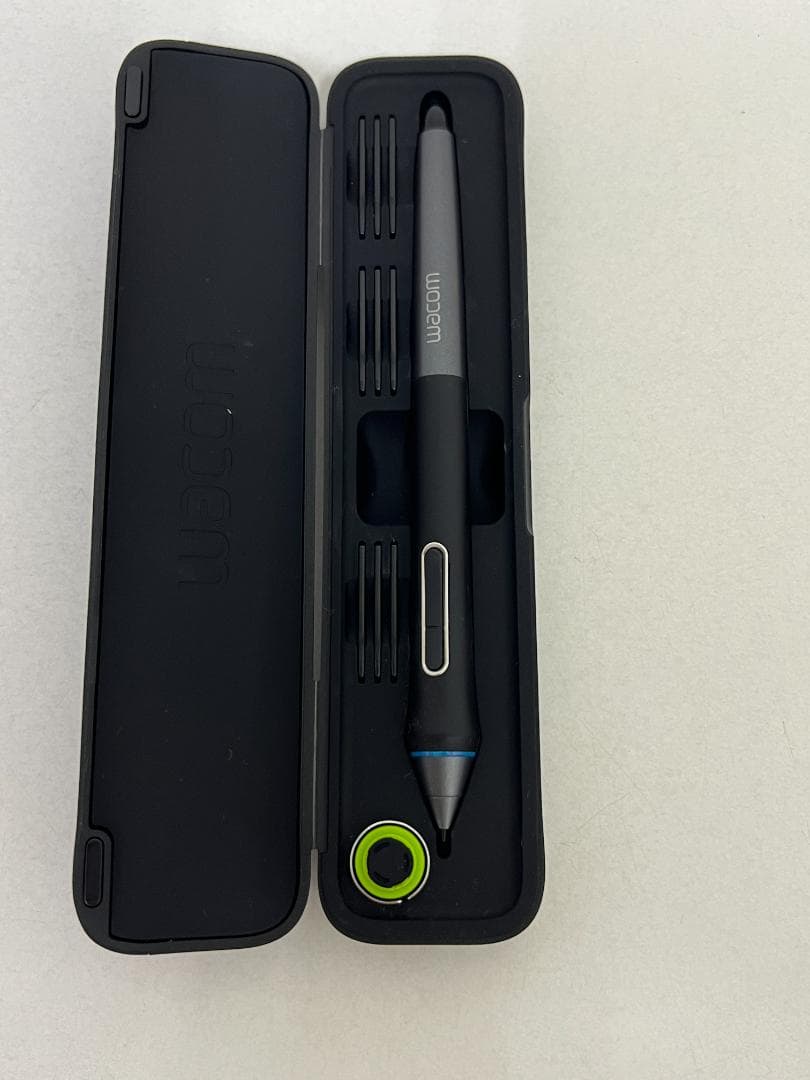 ワコム 液タブ13.3フルHD液晶 Cintiq13HD DTK-1300/K0