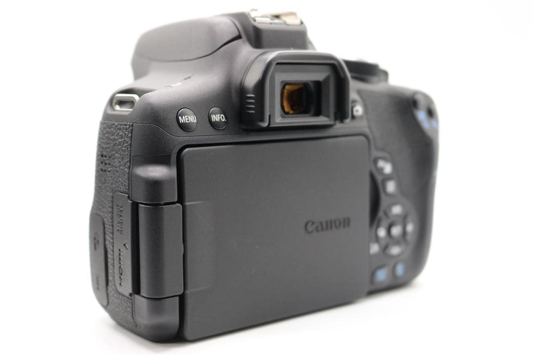 ボディ新品級 【Canon EOS Kiss X8i ダブルレンズセット】