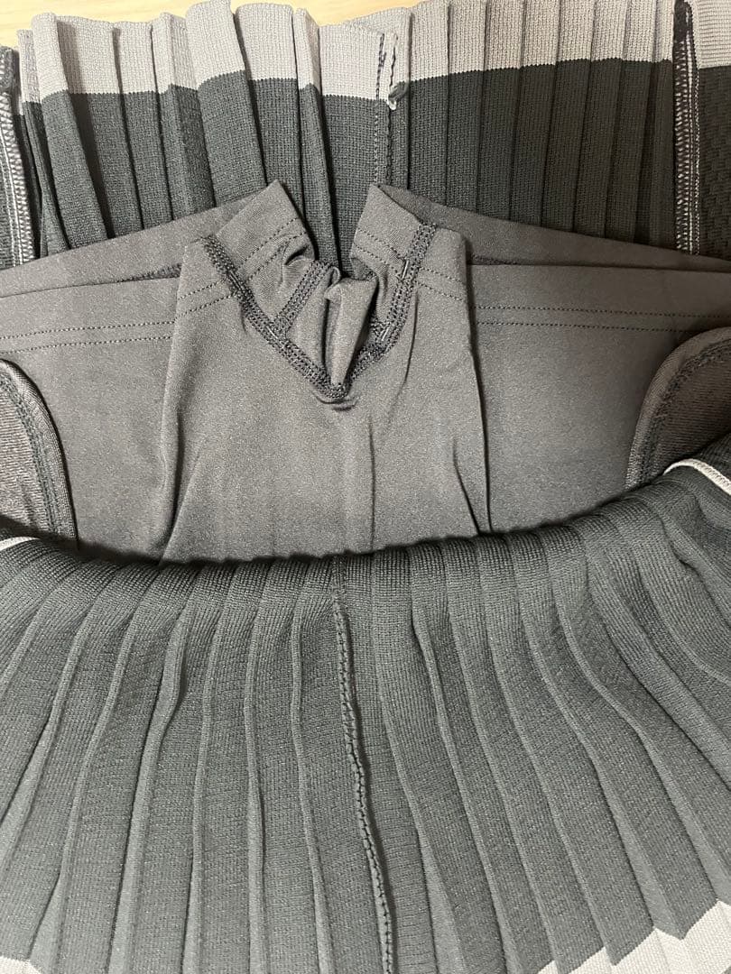 新品　アディダスゴルフ　モックネック　長袖セーター　スカート　　セットアップ　M