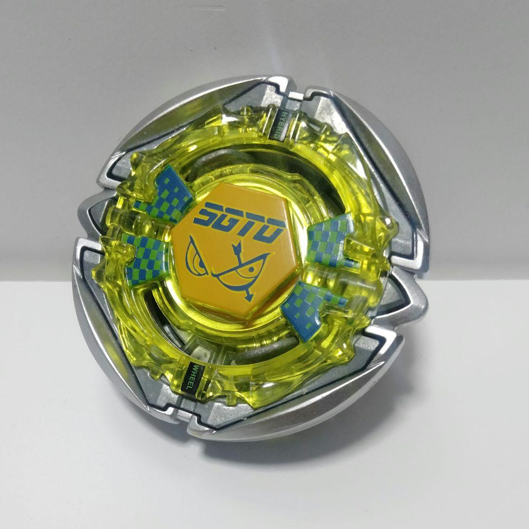 シ*バ様 ベイブレードバースト　メタルファイトベイブレード復刻セット