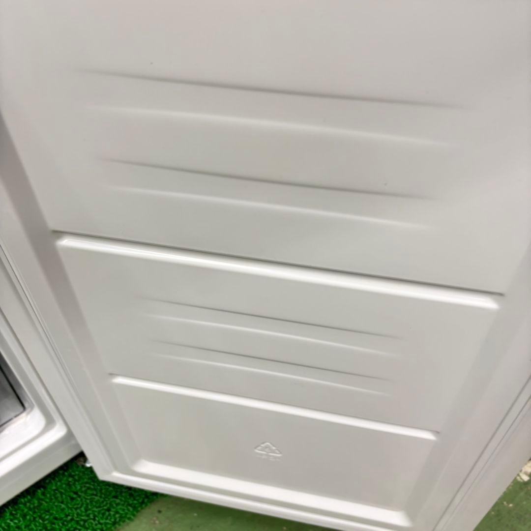 266 冷蔵庫　小型　一人暮らし　200L弱　美品　大人気　保証込　洗濯機も有