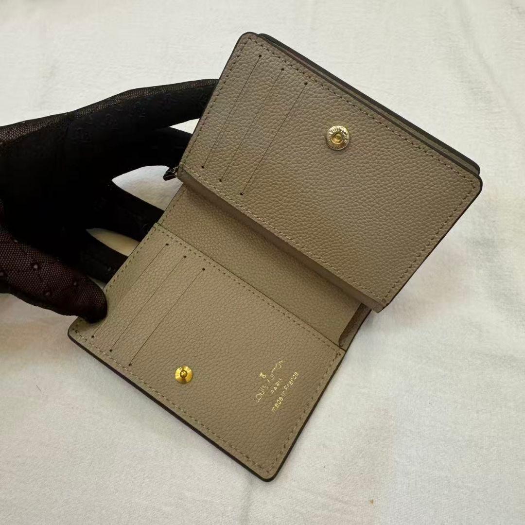 限定価格 二つ折り財布 カーキ色