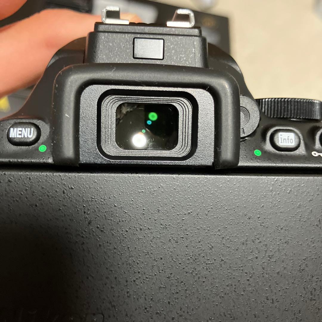 美品 Nikon D5600 ダブルレンズキット