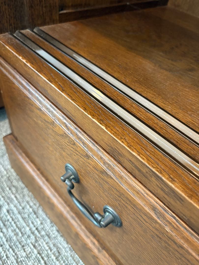 お値下げしました　葉山家具　ガラス引き戸書棚　クラッシックシリーズ