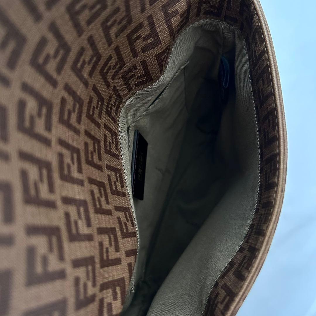美品 FENDI ズッキーノ マンマバケット ゴールド金具 ショルダーバッグ
