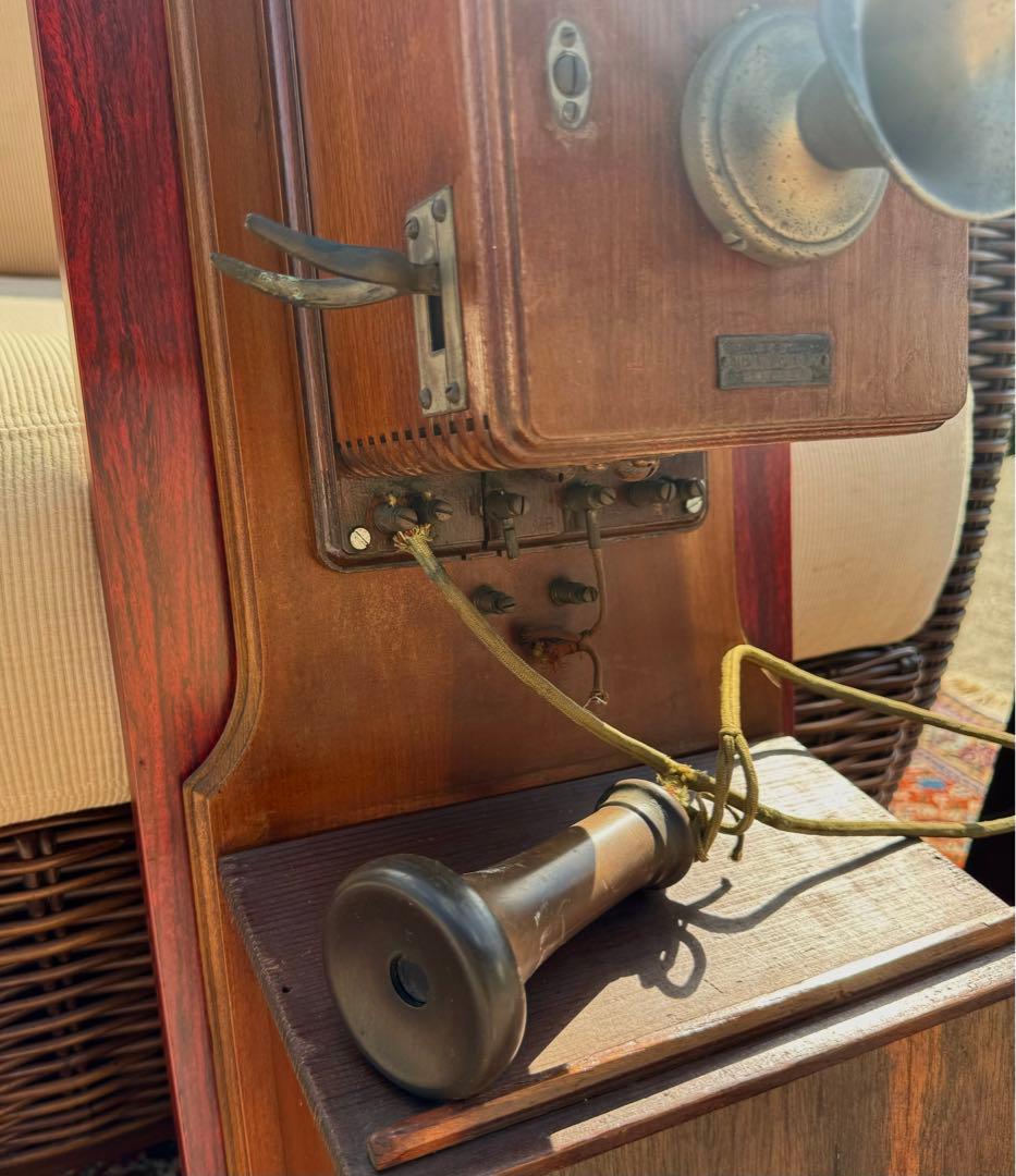 昭和4年製アンティーク電話機 レトロインテリア 木製壁掛け式
