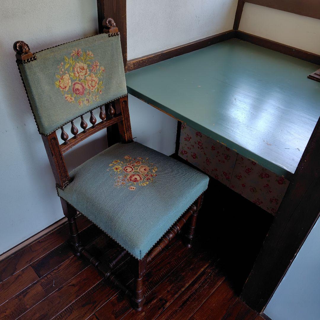 ベルギー　アンティーク　ナポレオン　チェア　プチポワンの椅子