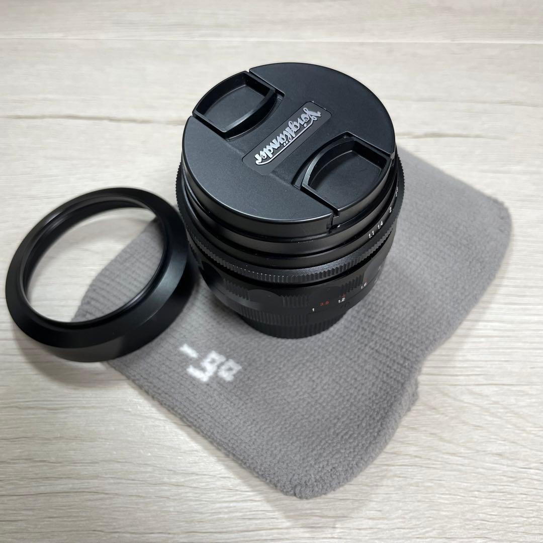 VoightLander 単焦点レンズ NOKTON 50mm F1.1