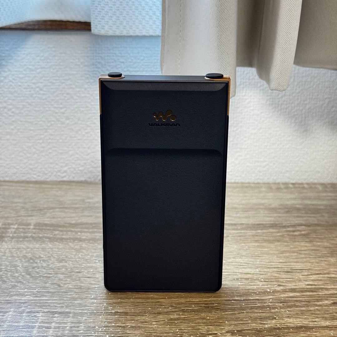 【美品】ソニー ウォークマンNW-ZX707 純正レザーケース&ストラップセット