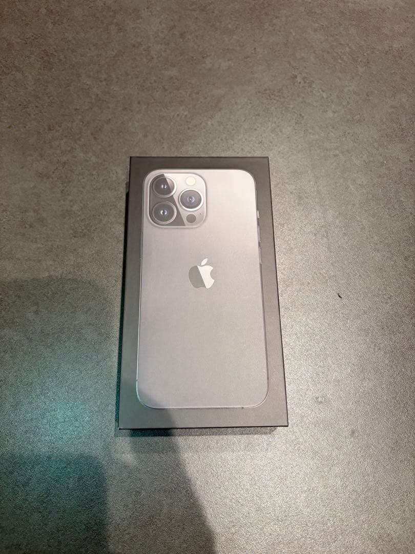 Apple iPhone 13 Pro 256GBグラファイト本体