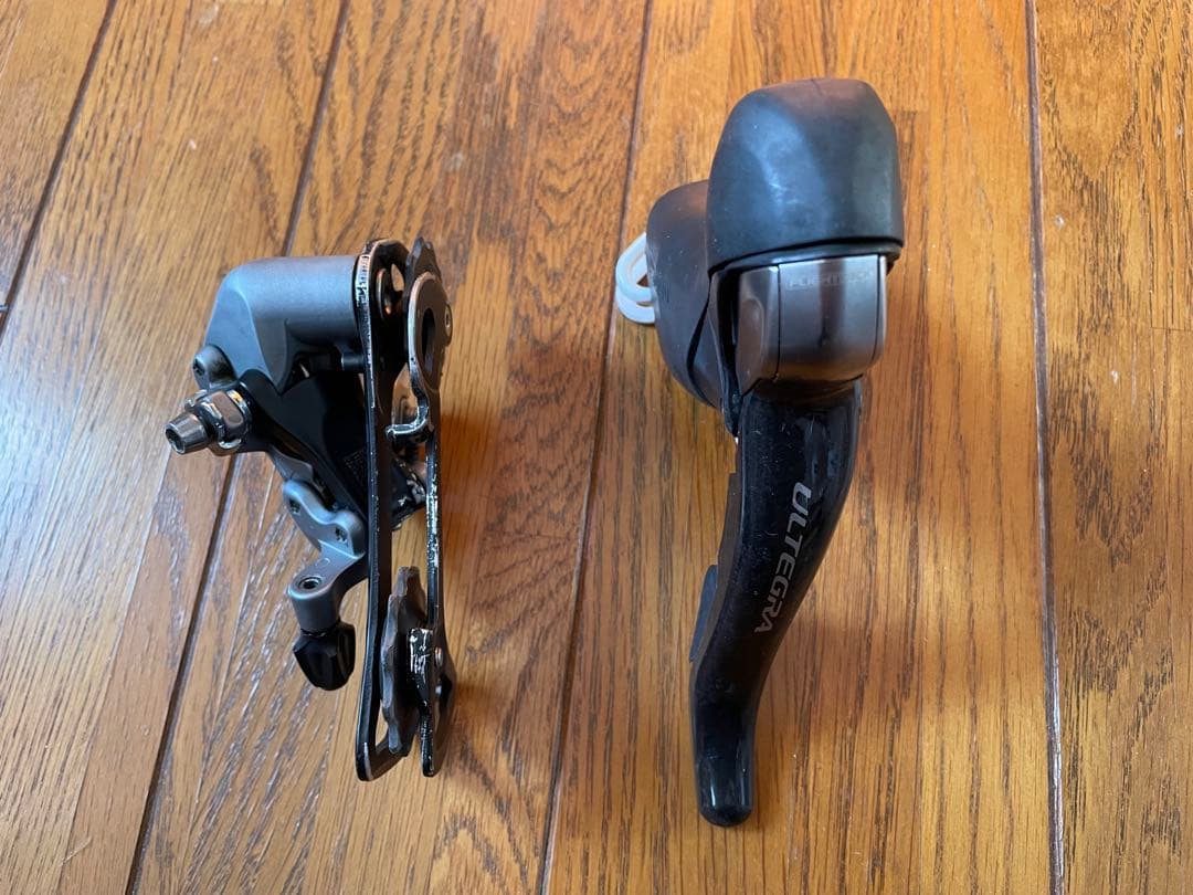 シマノ ST-6700右レバー / RD-6700-GS