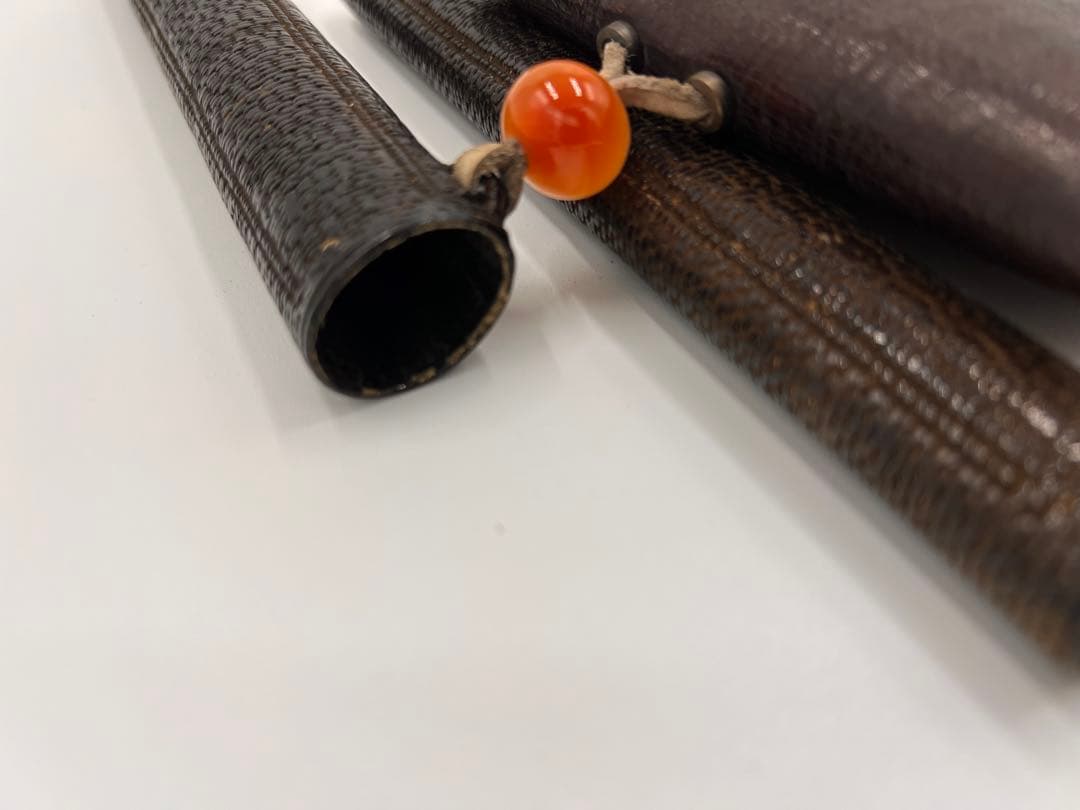 明治〜大正期 人物彫金刻印有 キセル一式 煙管 竹胴 皮袋・筒付